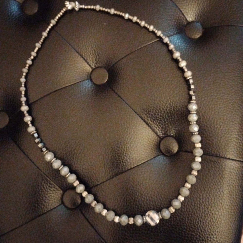 Necklace Variety Beads Mix Media Faceted Silver Grey Metal Radiant Elastic 12'